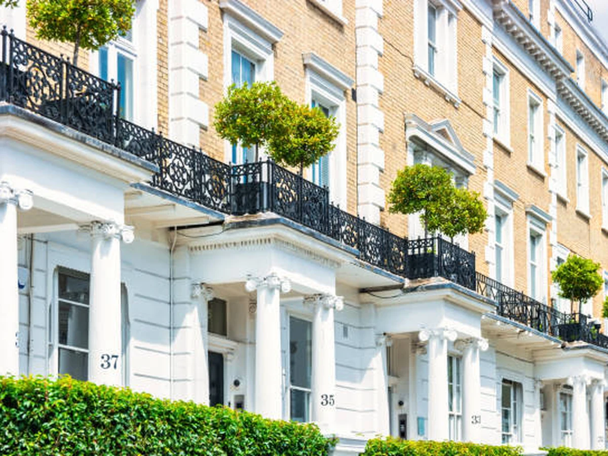 White stucco period property exterior painting in Matlock by Chesterfield Decorators