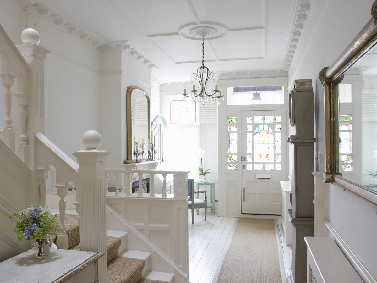 Painters and decorators in Chesterfield - bright Victorian hallway painting by Chesterfield Decorators